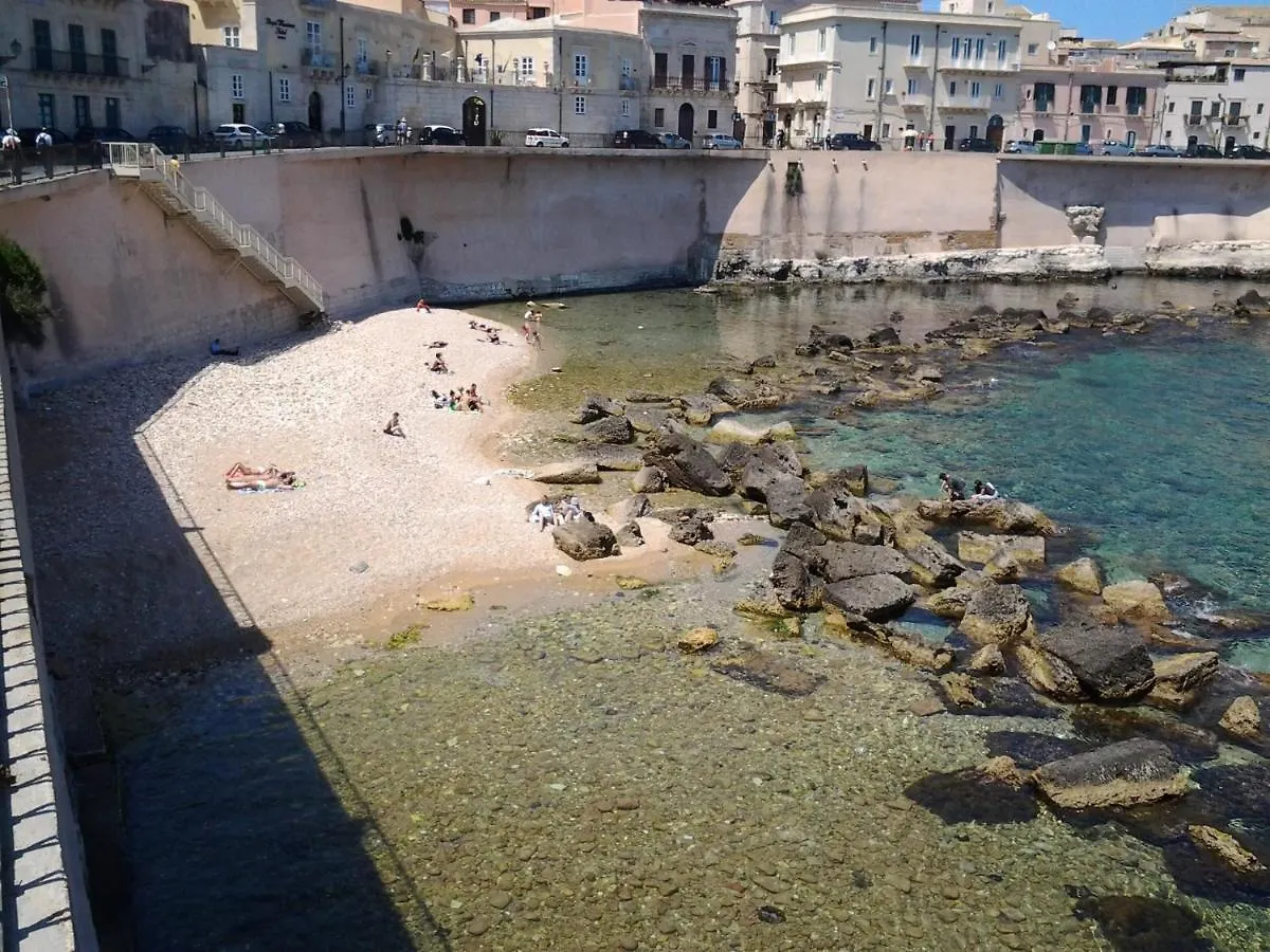 Edesia Apartment- Ortigia Holidays Syracuse 0*,  Italia